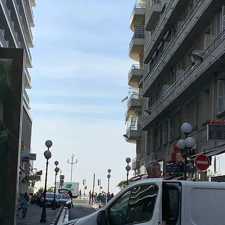 Beau à 50m De La Appartement